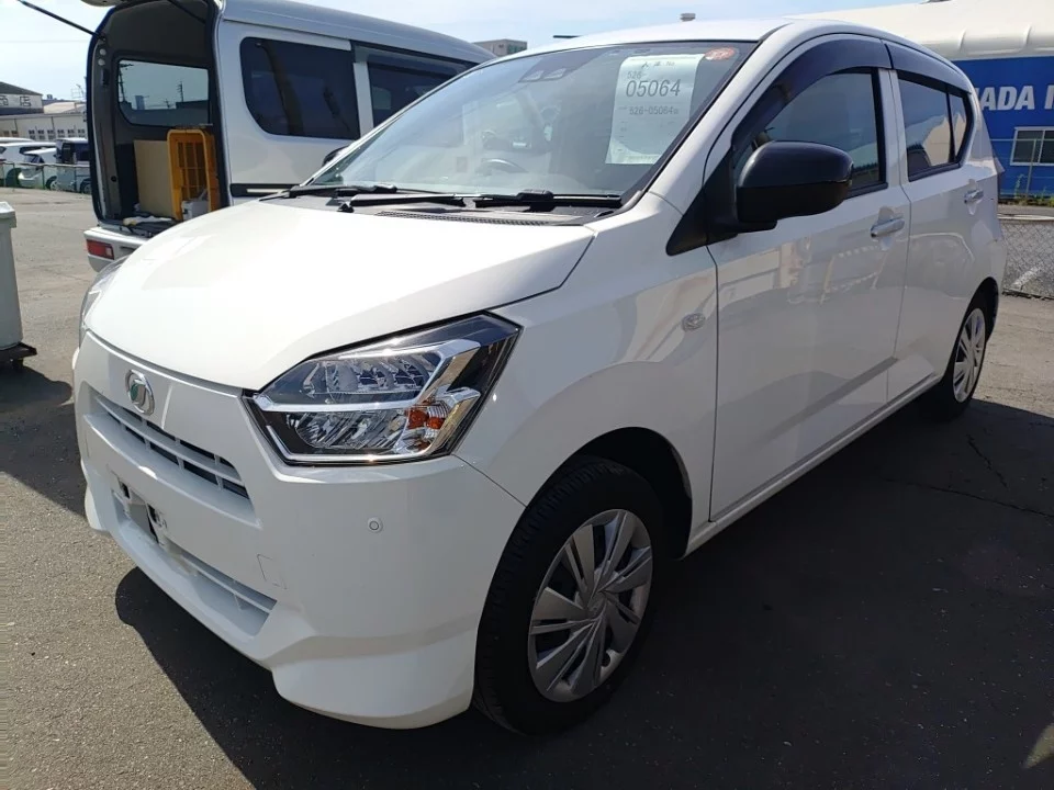 Daihatsu Mira e:S LA350S 2019